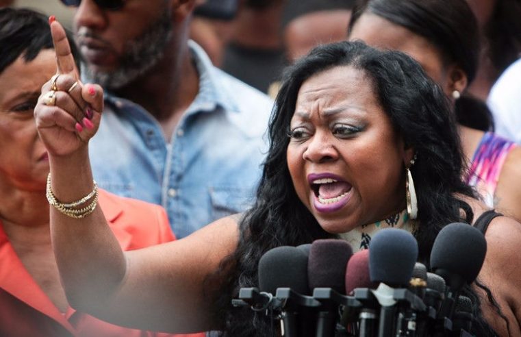 Mother of Philando Castile slams NRA chief
