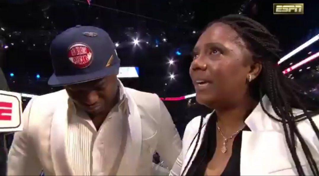 Mother’s sacrifices make No. 1 pick Zion Williamson choke up at NBA Draft